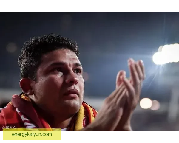 奥纳丘比甲金靴回忆引发球迷对于其状态回暖的关注 奥纳丘比甲金靴回忆引发球迷对于其状态回暖的关注