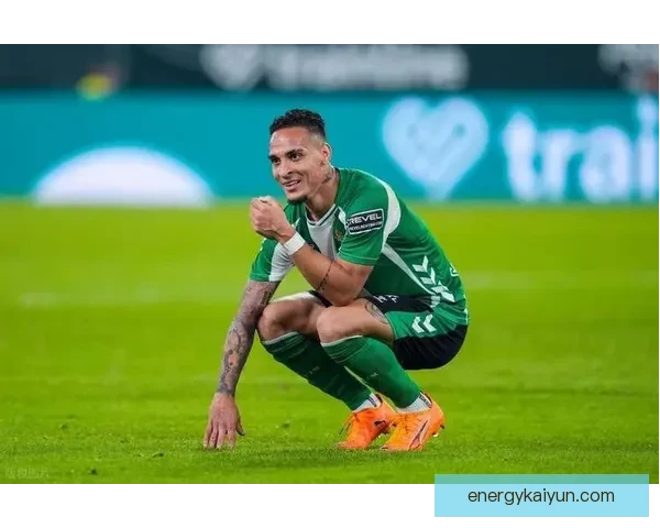 安东尼助攻数据显示其表现稳健，持续为球队创造机会与威胁